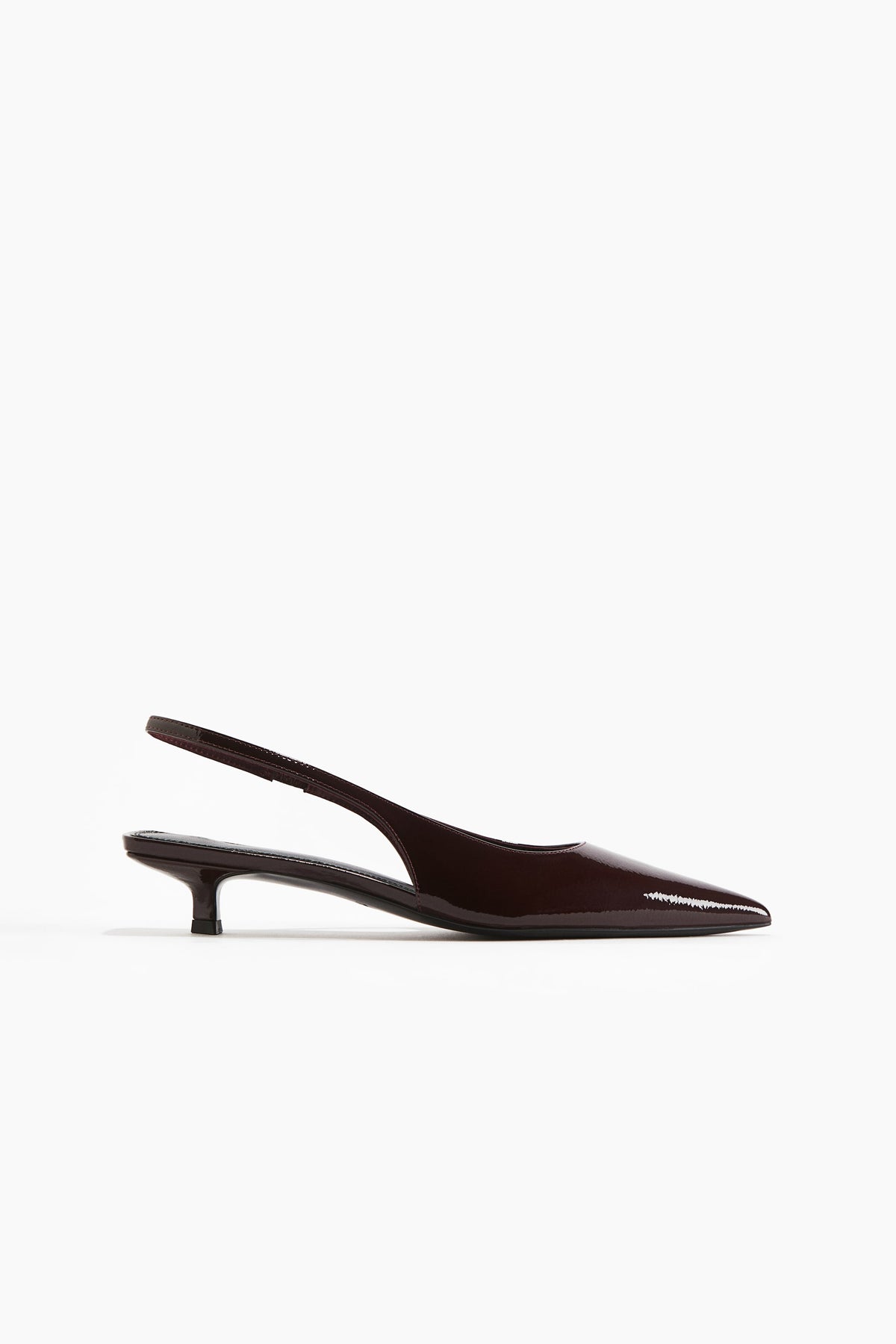 Sapatos de calcanhar aberto com salto kitten